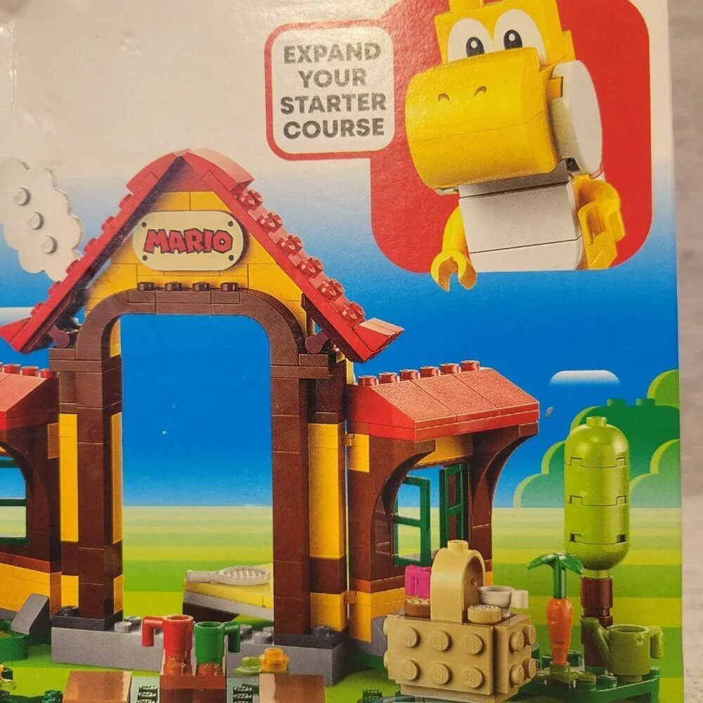 Lego Super Mario Picnic at Mario's House 71422